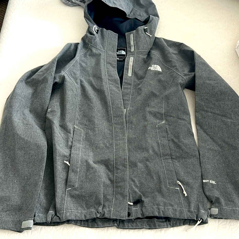 North Face jacket - Picture 2 of 4